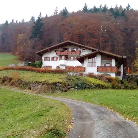 Haus Kleiner Turm 아파트 쉬룬즈